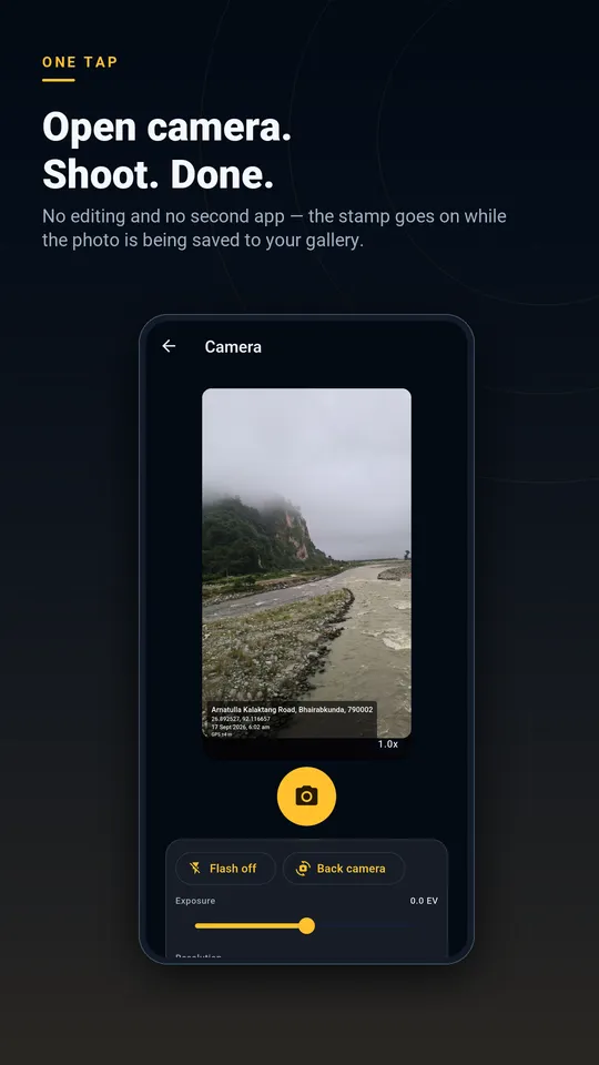 GPS Live Camera — one-tap camera screen with the live stamp